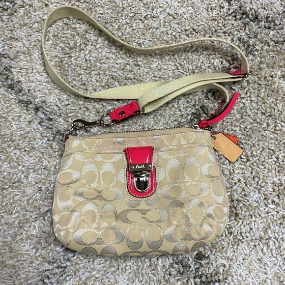 Coach Signature Pink Patent Trim Swingpack Crossbody Shoulder Bag - Picture 2 of 8